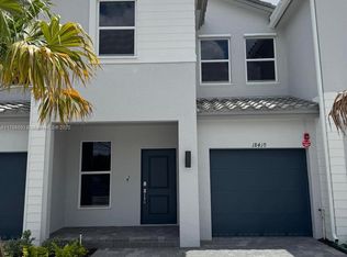 18410 SW 2nd St, Pembroke Pines, FL 33029