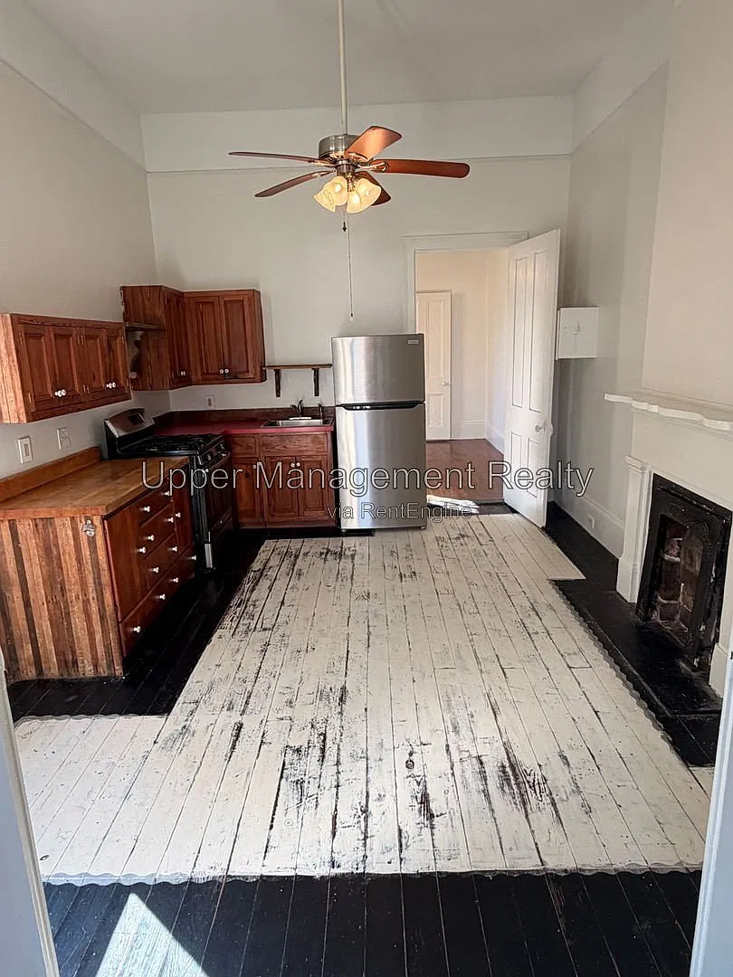 2 bed, 1.0 bath, 1000 sqft, $1,700 — Photo 3