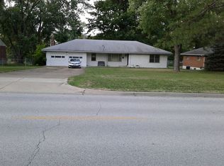 411 Utz Ln, Hazelwood, MO