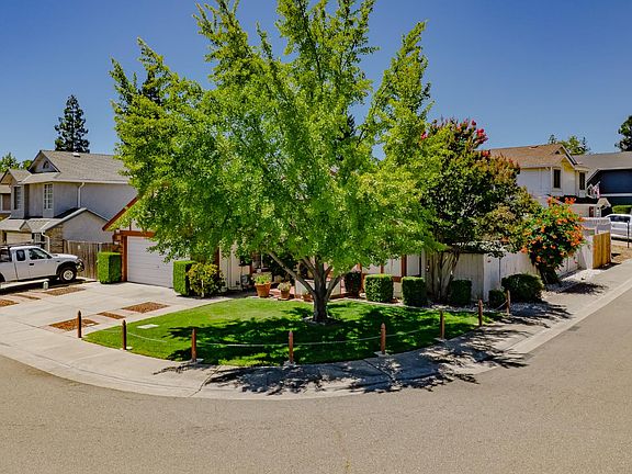 3rd image of 8113 Bellsbrae Dr