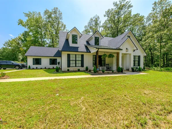 104 Juli Ln, Benton, LA 71006