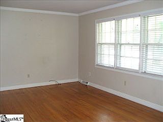 4th image of 100 E Heathwood Dr