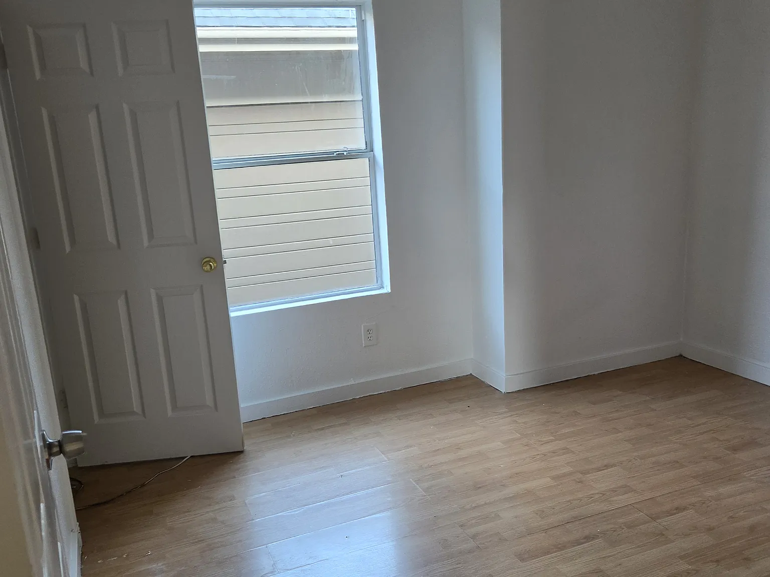 4 bed, 2.5 bath, 1500 sqft, $5,000 — Photo 3