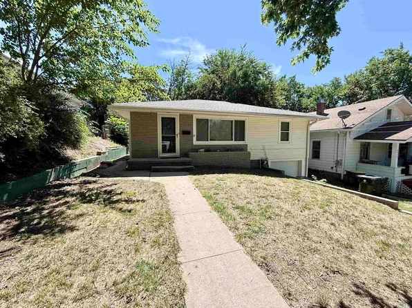 3324 Court St, Sioux City, IA 51104