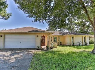 7404 Glasgow Rd, Weeki Wachee, FL 34613