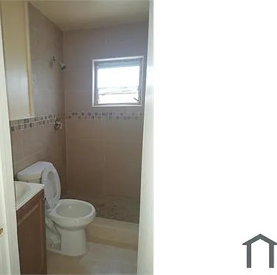 2 bed, 950 sqft, $2,500 — Photo 3