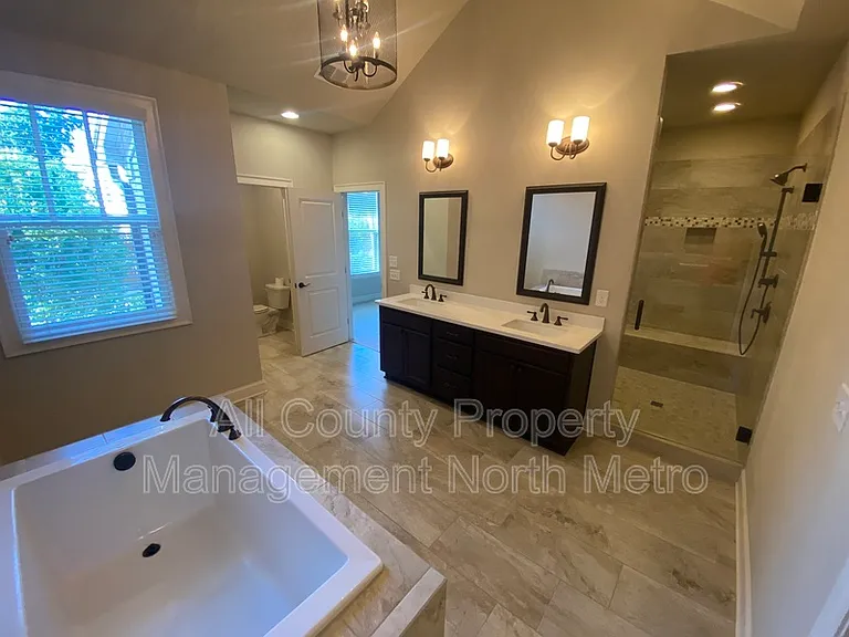 11929 Ashcroft Bnd — Photo 11