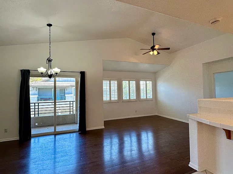1317 Monument Trail Dr — Photo 3