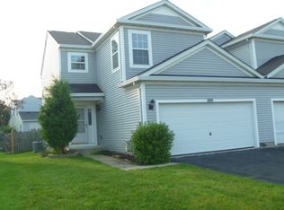 880 Wedgewood Cir, Lake In The Hills, IL 60156