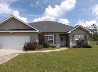 98 Hawks Landing Dr, Waynesville, GA 31566