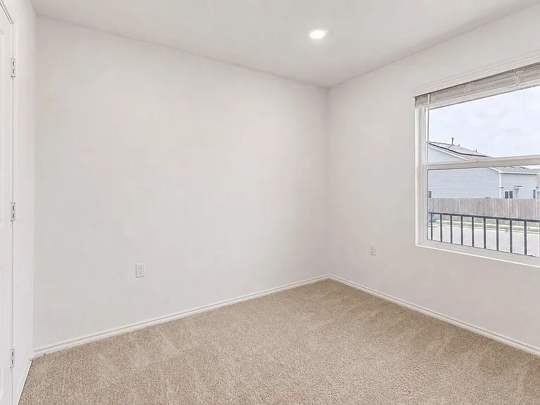2612 Schwartz Ln — Photo 14
