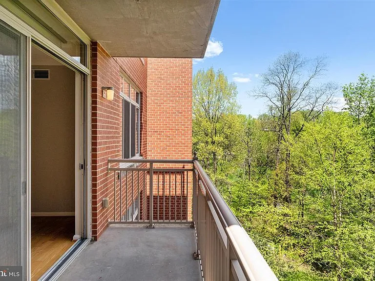 4480 Market Commons Dr #405 — Photo 43