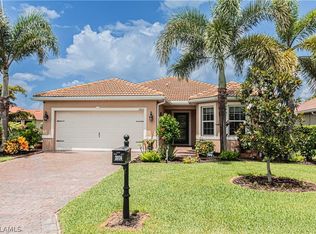 2856 Apple Blossom Dr, Alva, FL 33920