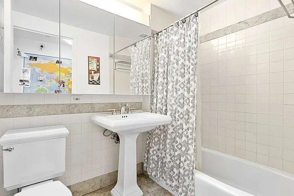 Rented by Compass | media 22