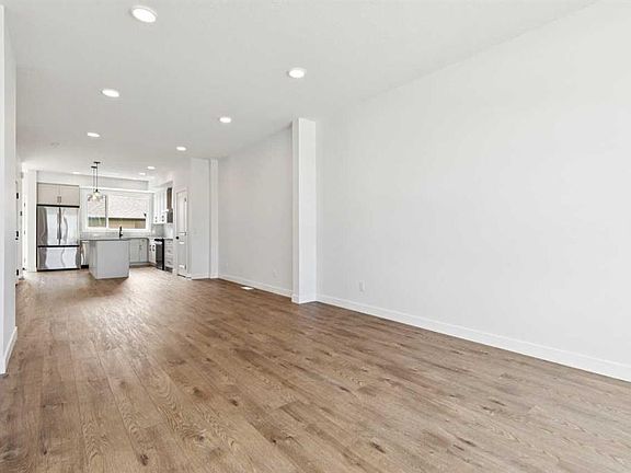 5th image of 49 NE Silverton Glen Way SW