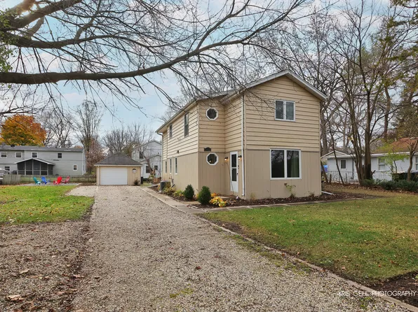 25073 W Catherine Ave, Antioch, IL 60002