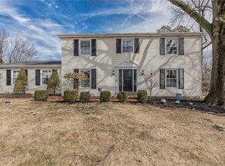 328 Stonecrest Ct, Chesterfield, MO 63017