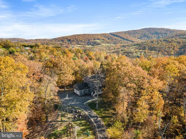 527 Grimes Golden Rd, Linden, VA 22642