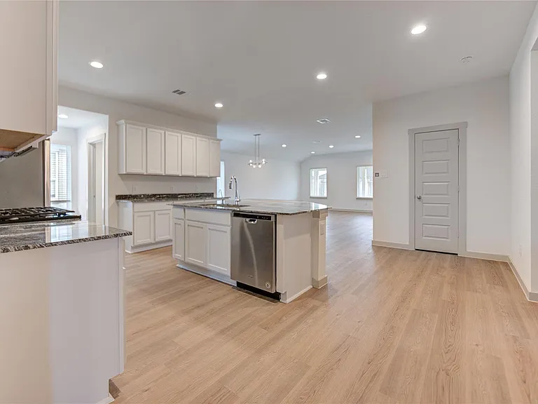 7715 Smooth Valley Ct — Photo 10