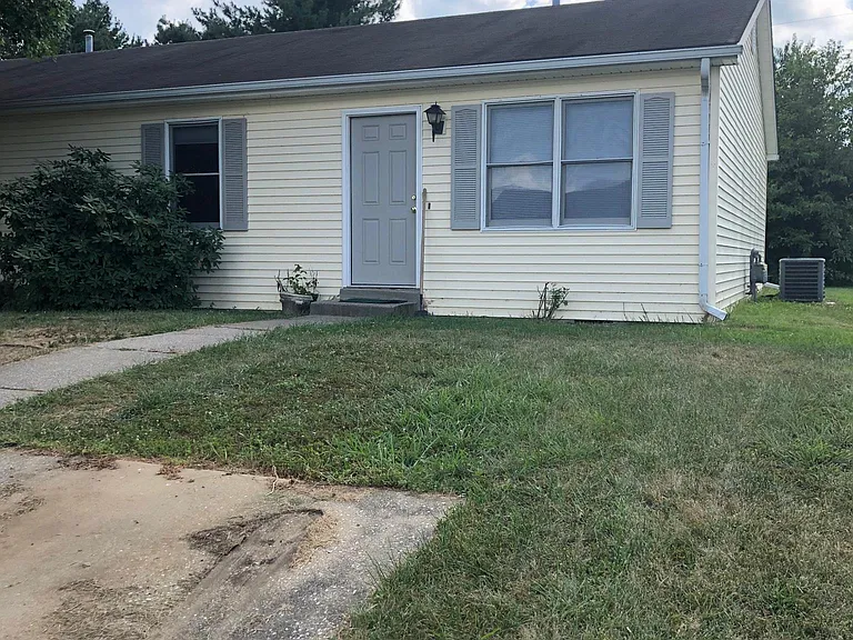 1034 Ohara Dr — Photo 1