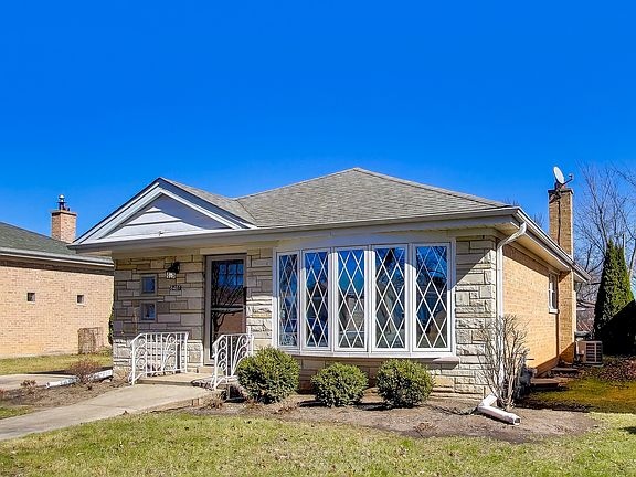3rd image of 8407 N Olcott Ave