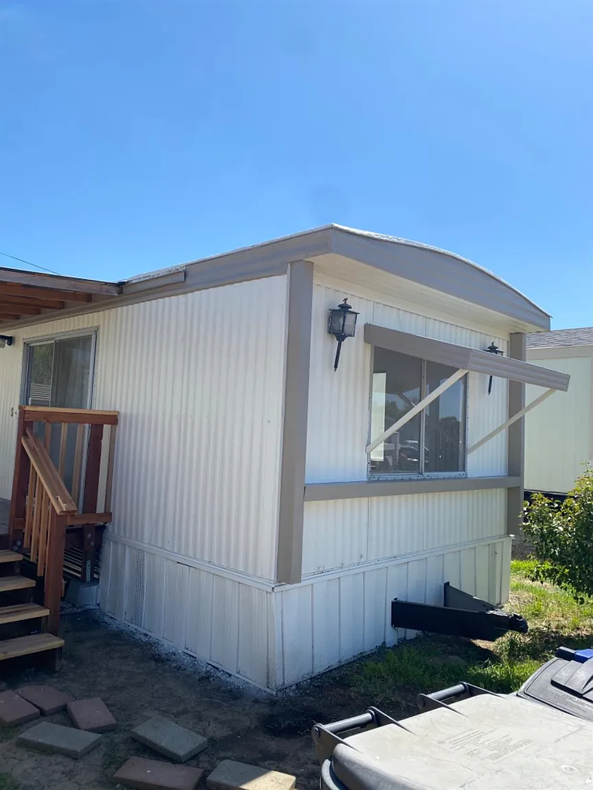 110 Hedy Ln photo 1
