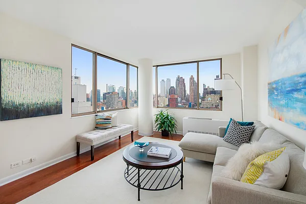 Rented by Oxford Property Group | media 11