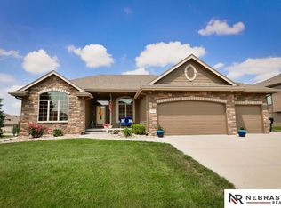 7722 Crawford St, Papillion, NE 68046