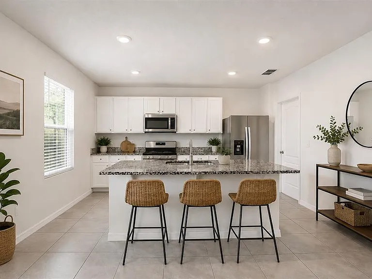 531 Lazio Cir — Photo 4