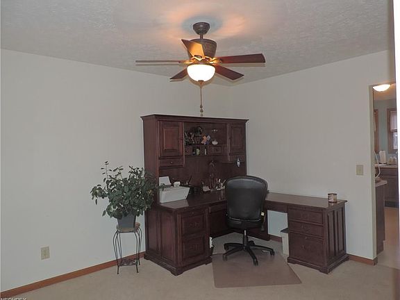 5th image of 950 Longbrook Dr