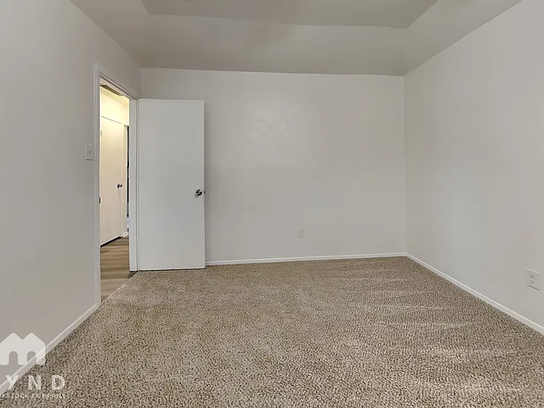 105 Ripplewood Dr — Photo 12