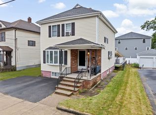 31 Lexington Ave, Attleboro, MA 02703