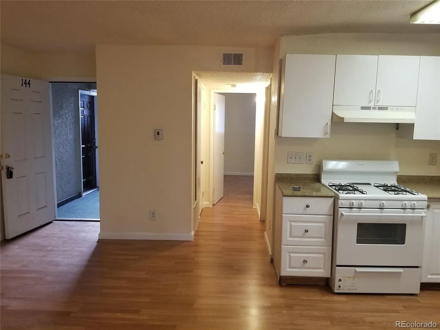 1 bed, 520 sqft, $1,000 — Photo 3