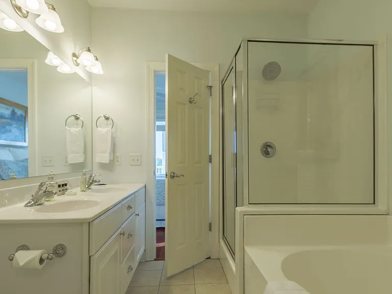 204 Michigan Ave #11 — Photo 2
