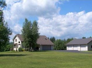100 York Rd, Minot, ME 04258