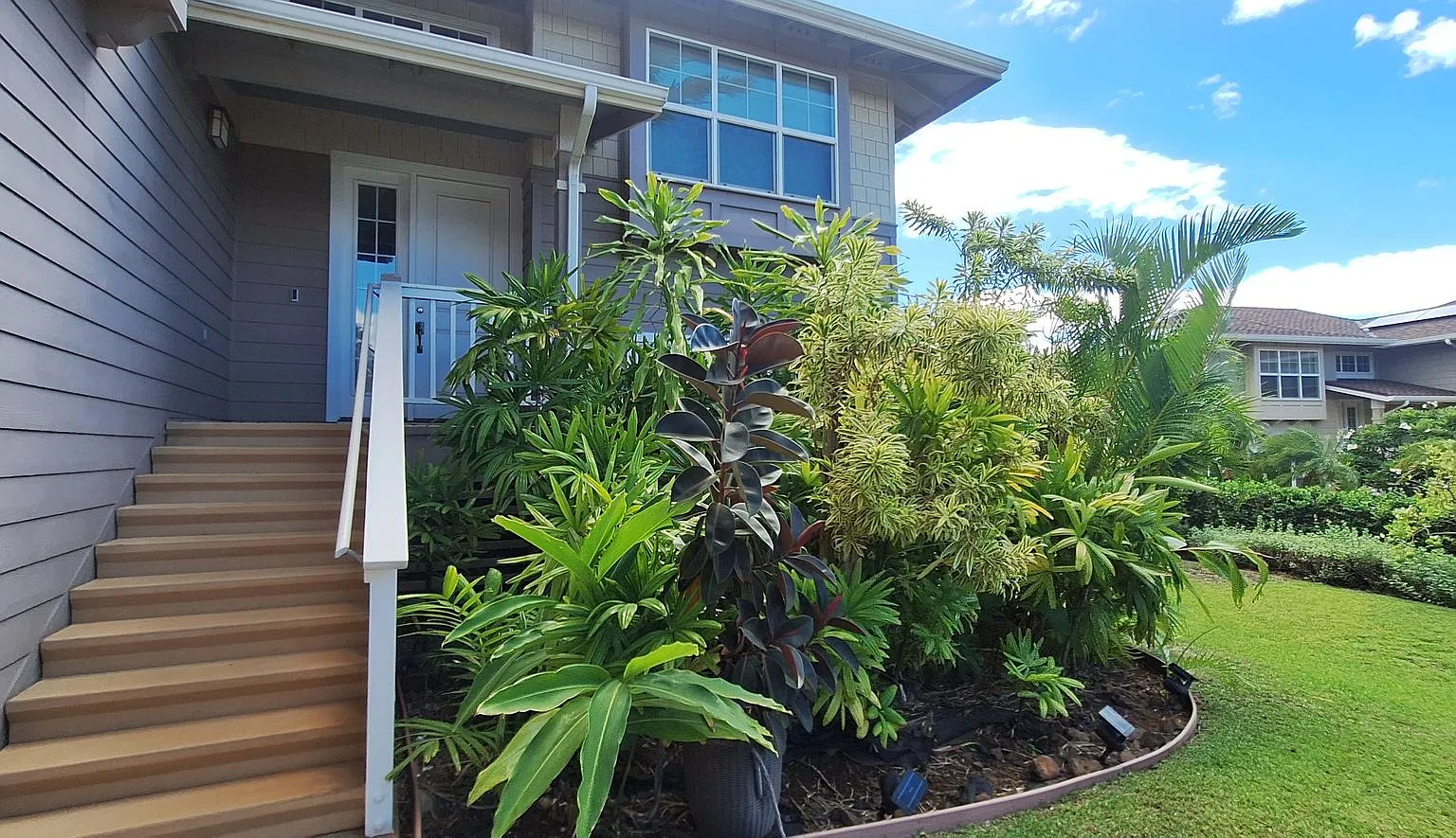 Spacious 5BD/3BTH Home in Beautiful Moana Estates — Photo 3