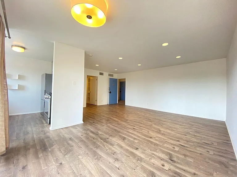 1515 Oak St #34 — Photo 5