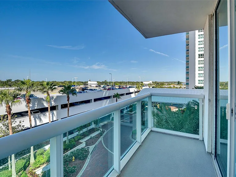 231 Riverside Dr #510 — Photo 25