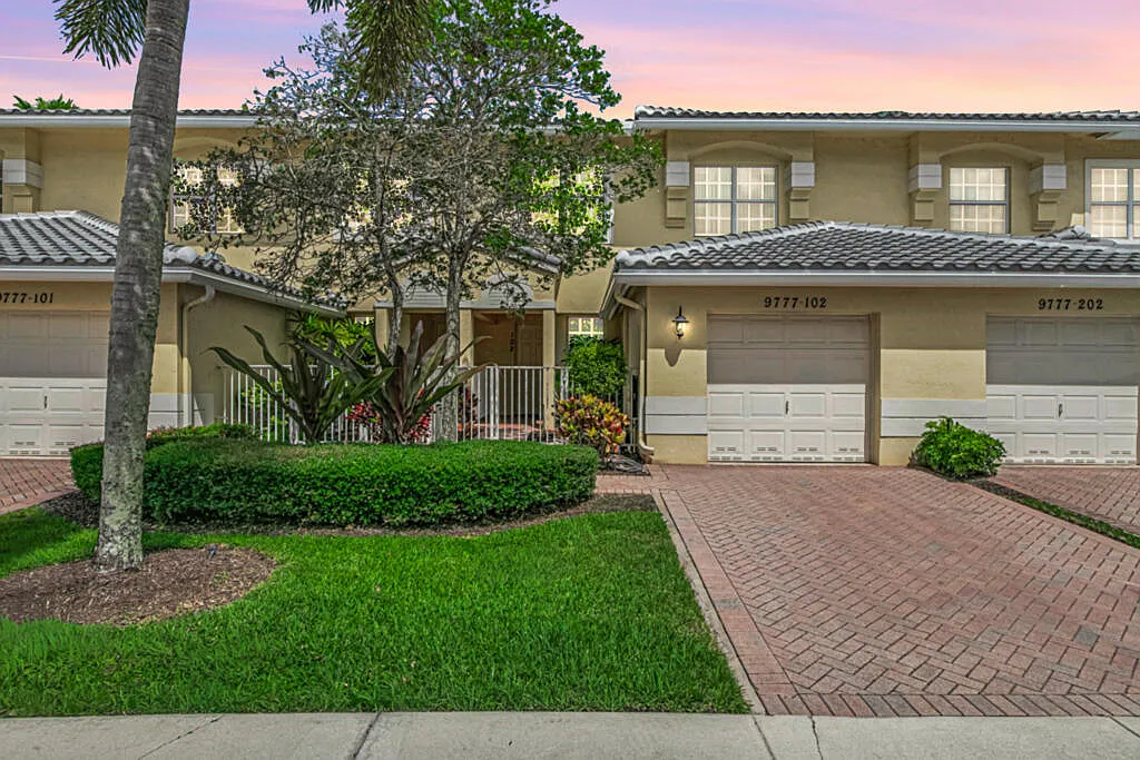 2 bed, 2.0 bath, 1826 sqft, $2,800 — Photo 2