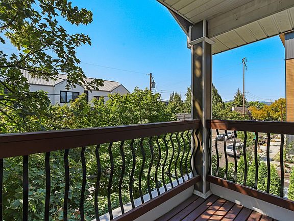 Top front bedroom balcony view.
