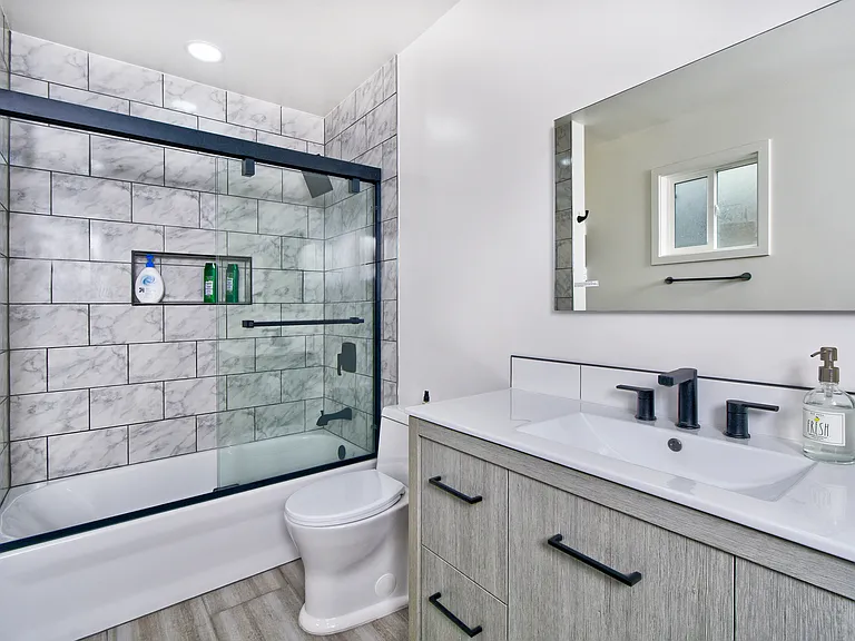1362 Shortridge Ave #B — Photo 11