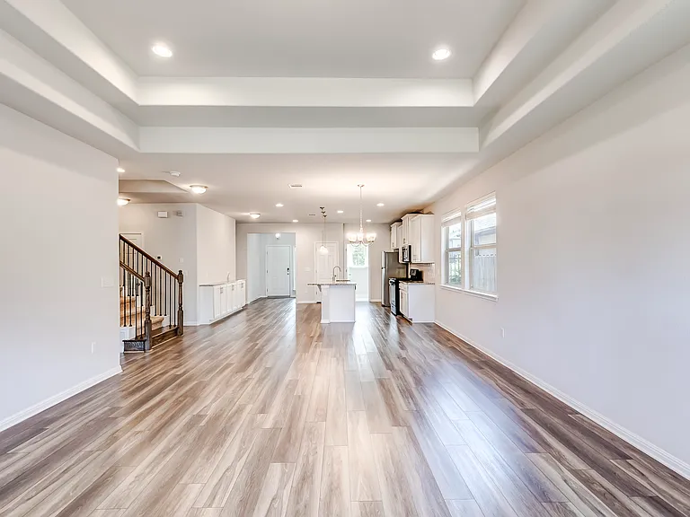 425 Arrowhead Vine St — Photo 9