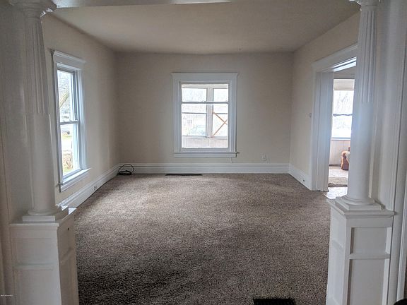 2nd image of 857 Michigan Ave E