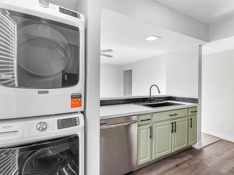 781 Country Place Dr #2016 — Photo 6