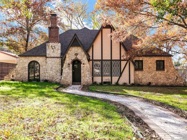 126 E HERMOSA DR, Olmos Park, TX 78212