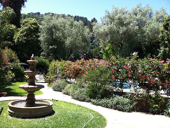 7' Fountain