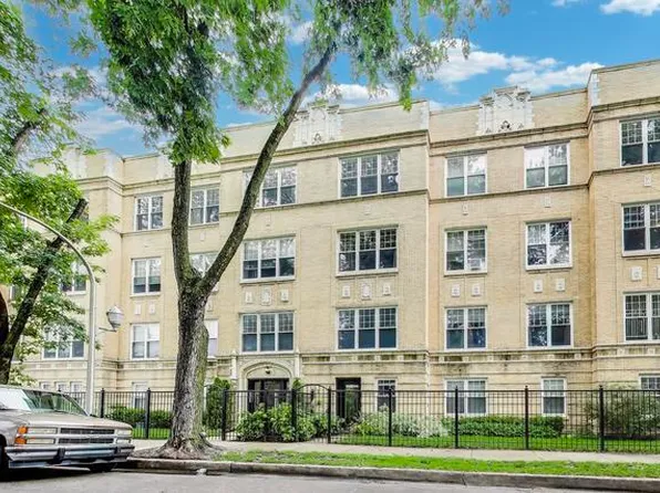 1910 W Chase Ave #204, Chicago, IL 60626