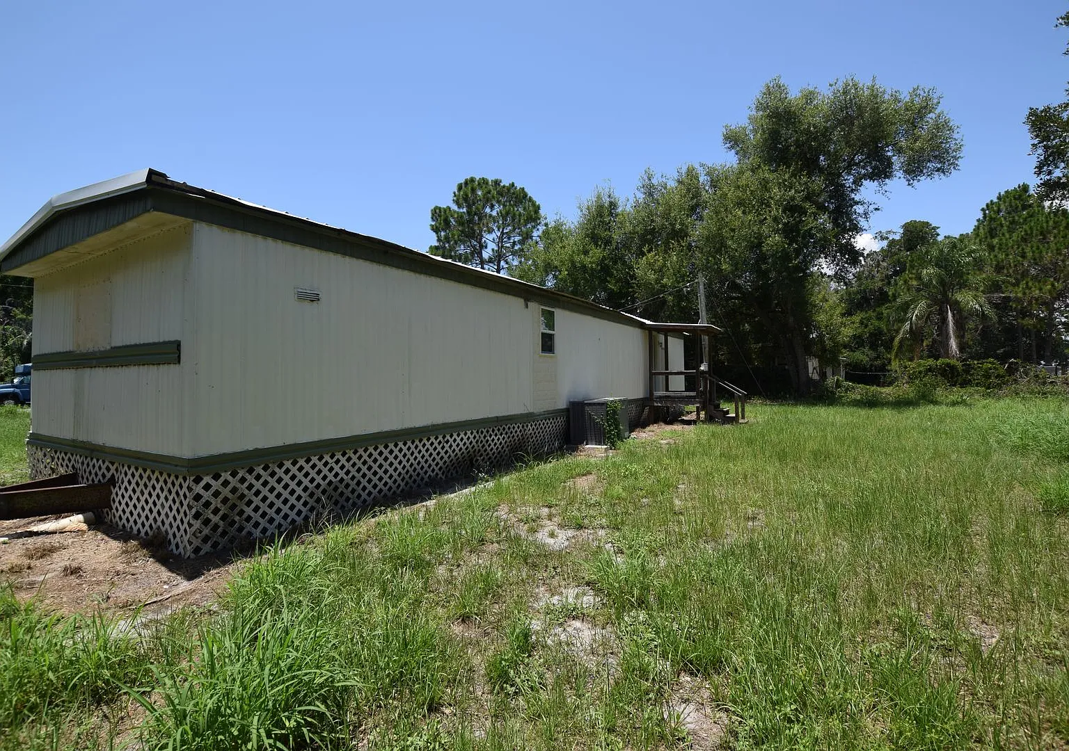 2 Bedroom 1 Bath Mobile Home For rent at 5101 N. Kaliga Drive St. Cloud FL 34771. — Photo 3