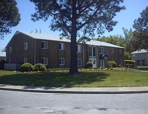 3rd image of 4025 Cedar Ln APT A