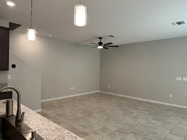 1109 E Ascent St — Photo 12